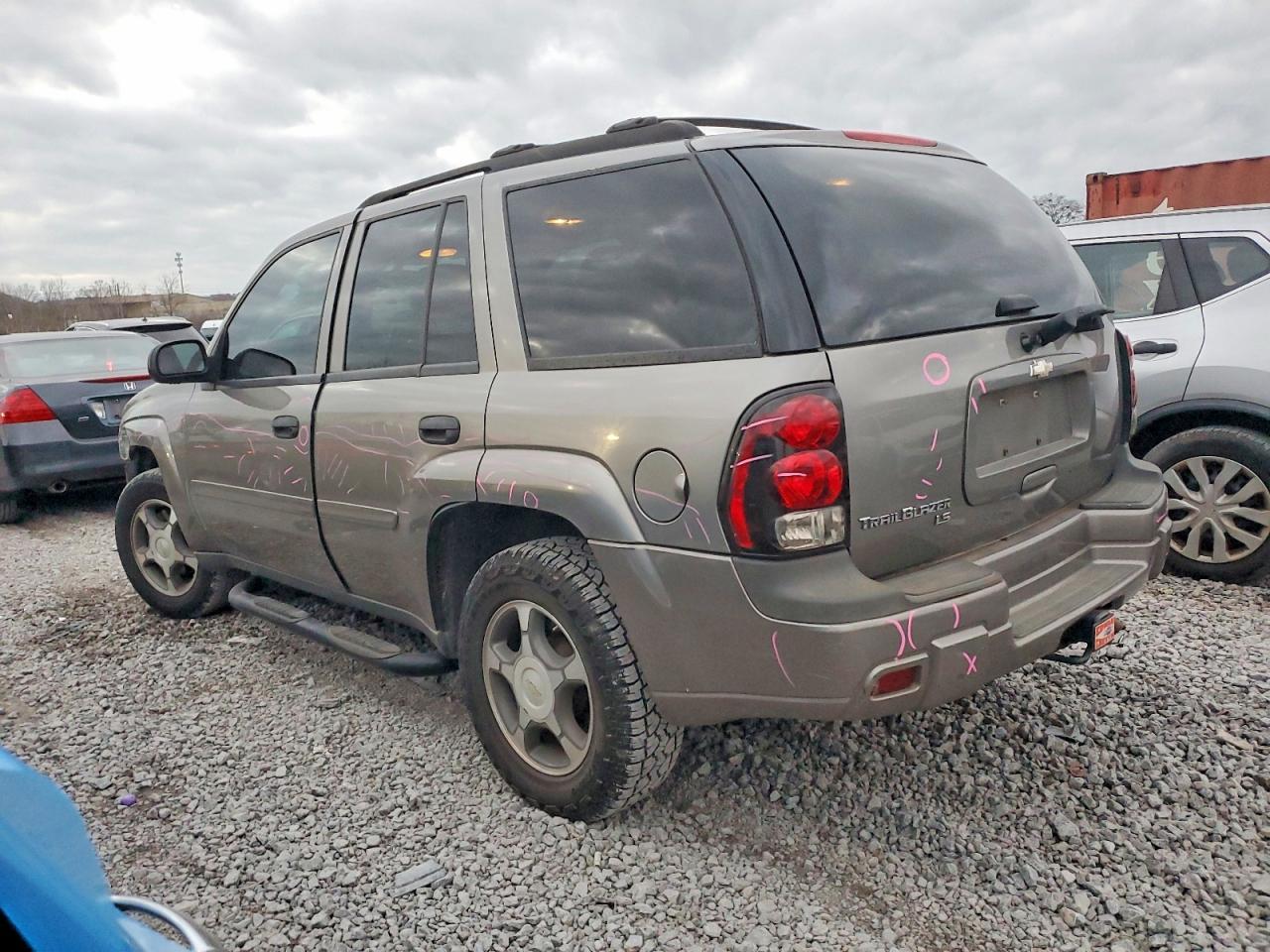 2007 Chevrolet Trailblazer Ls - Image 2