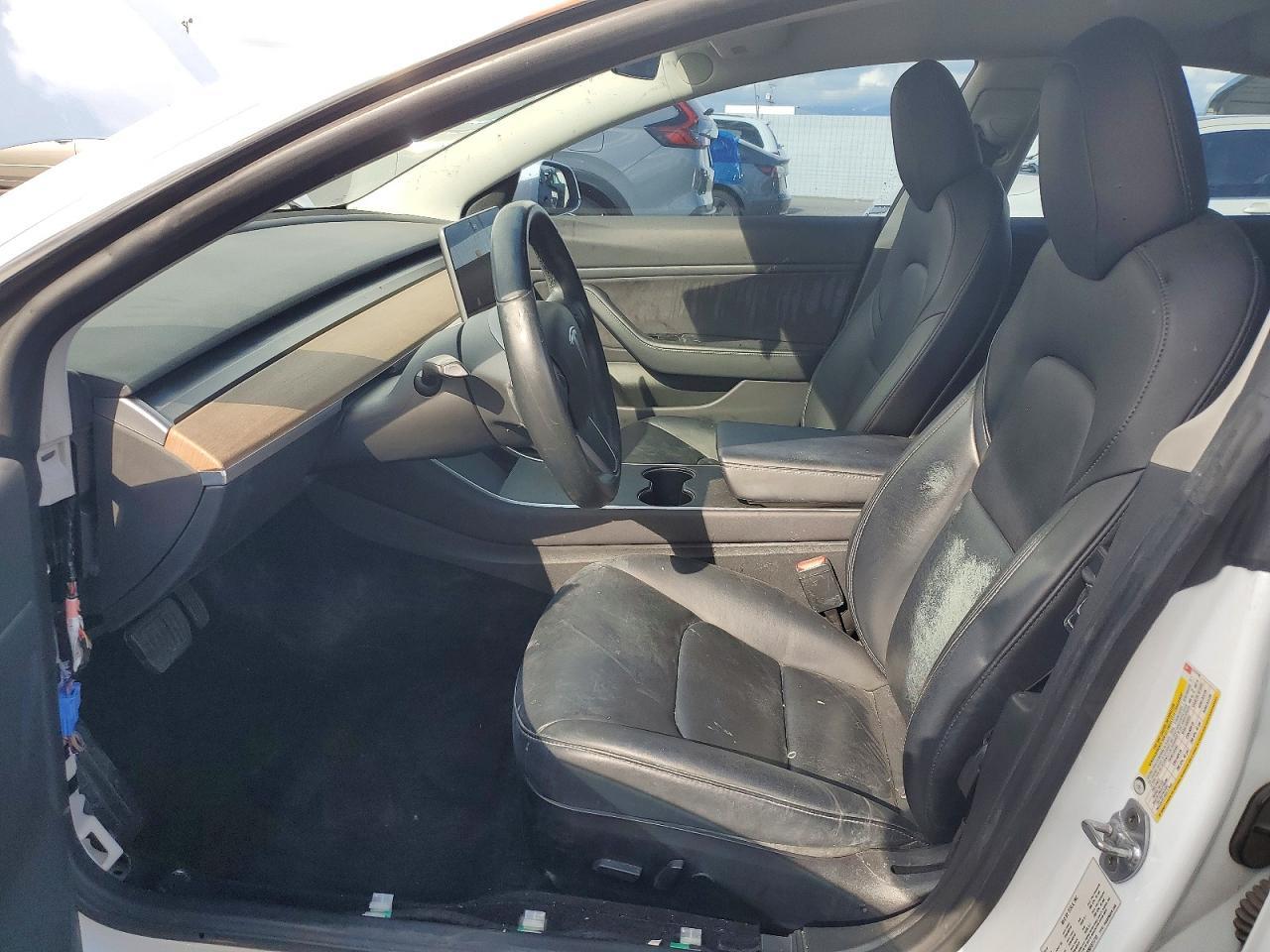 2019 Tesla Model 3 - Image 7