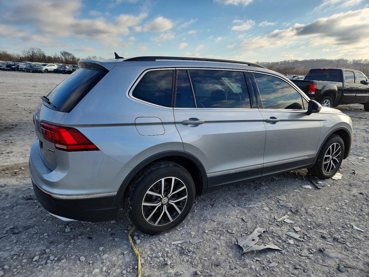 2021 Volkswagen Tiguan Se - Image 3