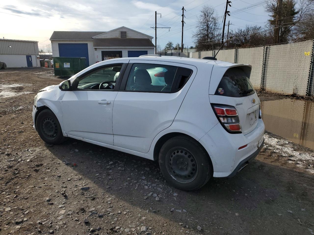 2017 Chev Sonic - Image 2