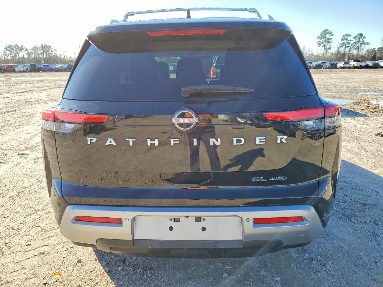 2022 Nissan Pathfinder Sl - Фото 6