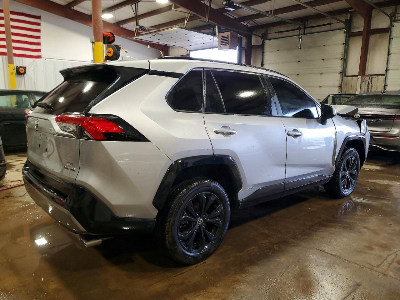 2023 Toyota Rav4 Se - Фото 3