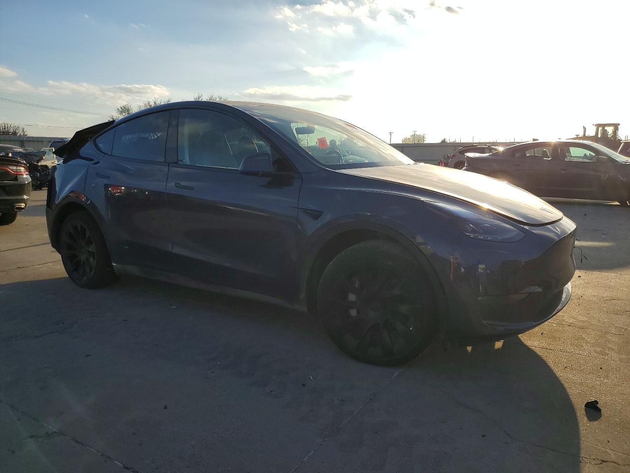 2023 Tesla Model Y - Image 4