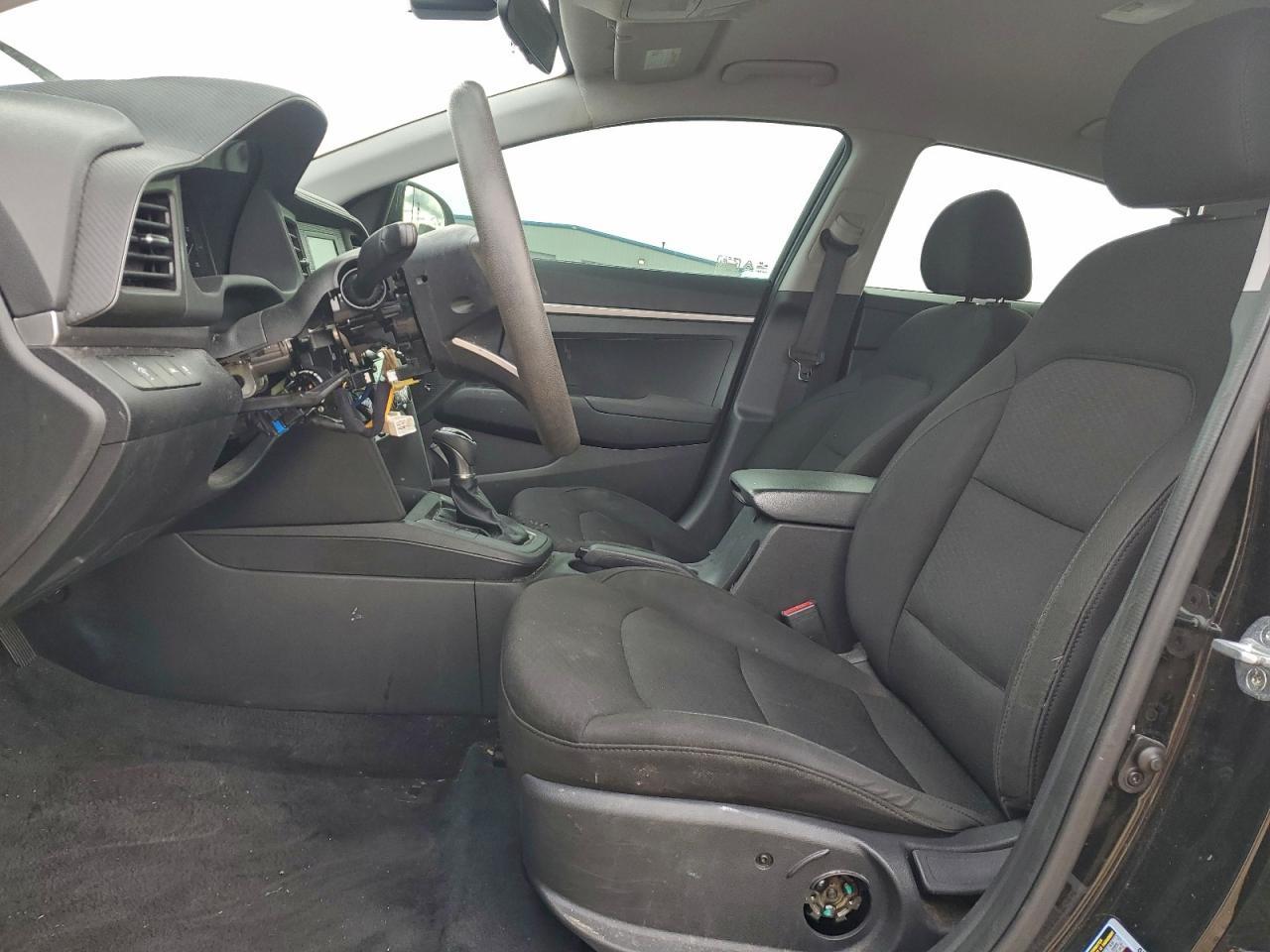 2020 Hyundai Elantra Se - Image 7