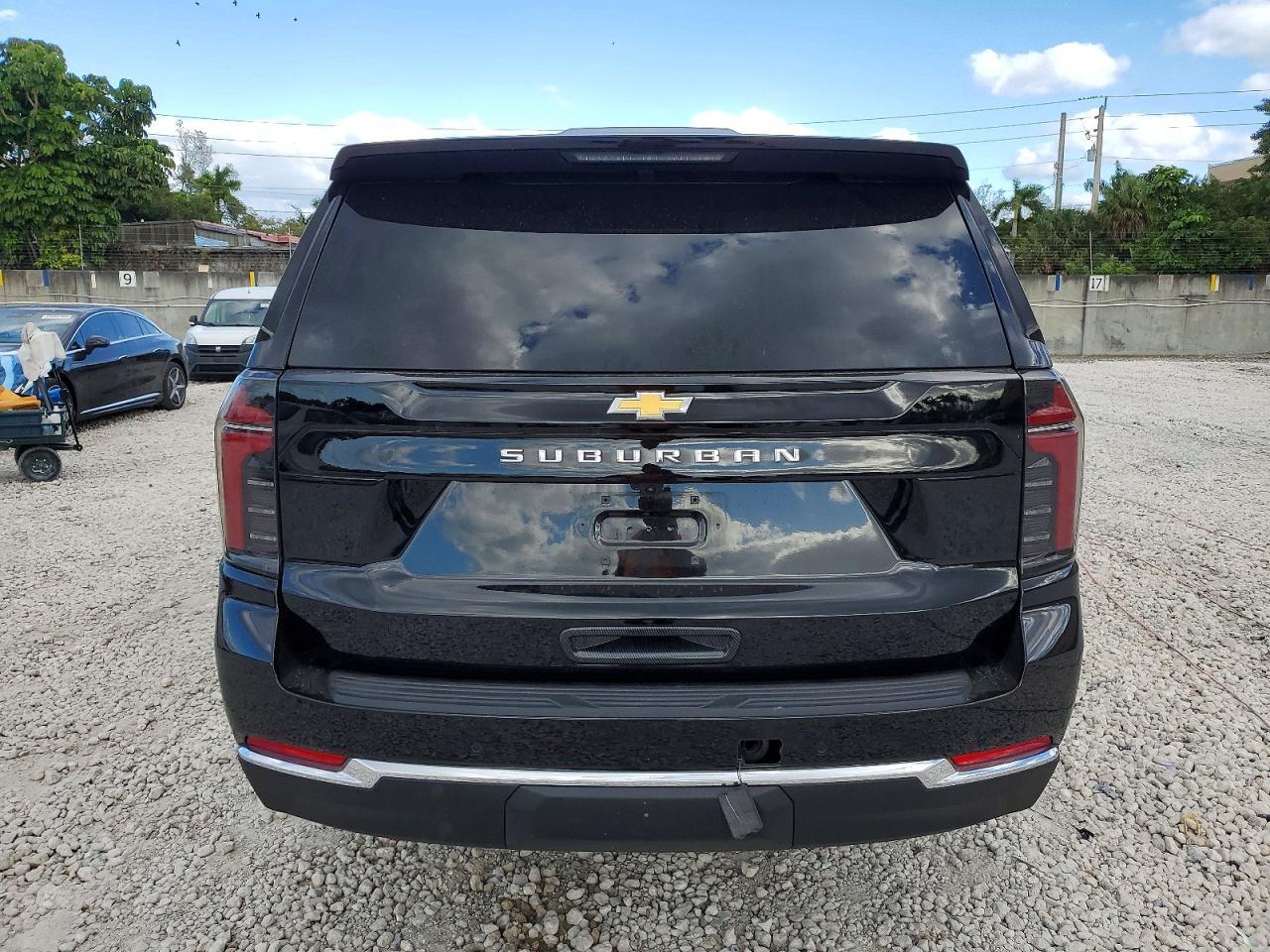 2025 Chevrolet Suburban C1500 Ls - Фото 6