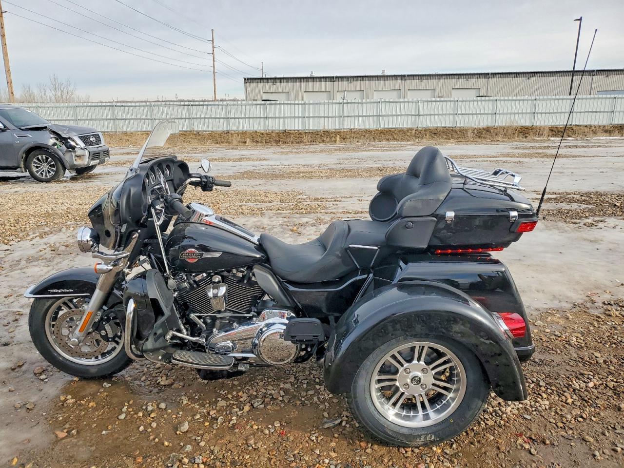 2024 Harley Davidson Flhtcutg - Image 3