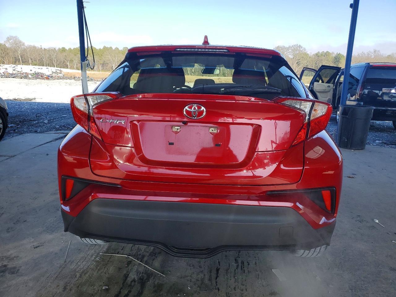 2020 Toyota C-Hr Xle - Image 6