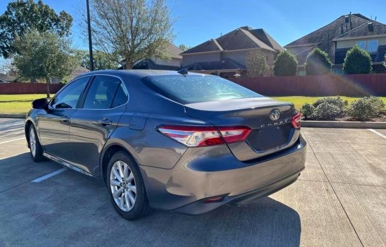 2020 Toyota Camry Le - Image 4