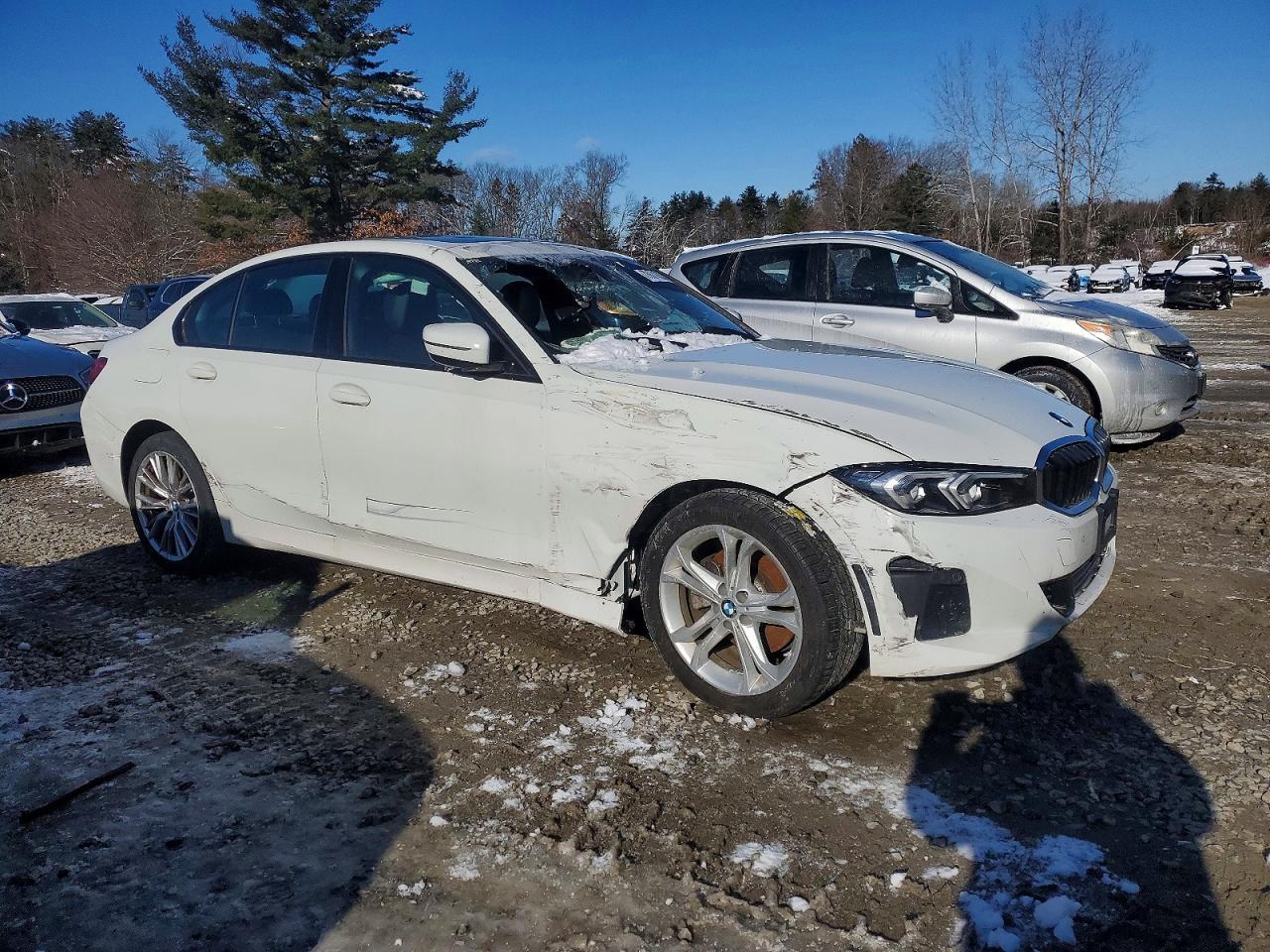 2023 BMW 330Xi - Image 4