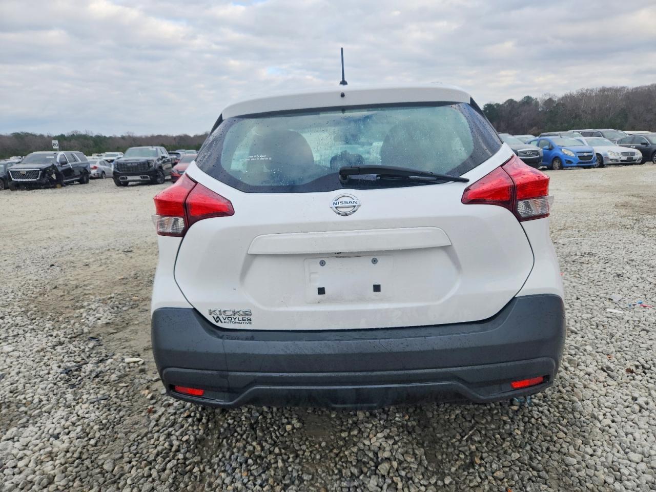 2019 Nissan Kicks S - Image 6