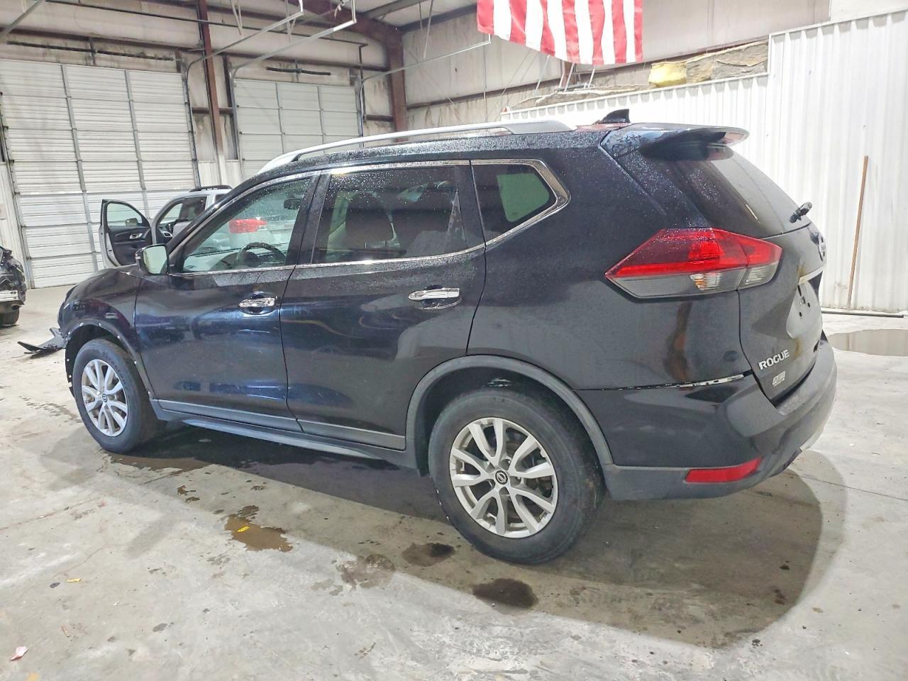 2018 Nissan Rogue S - Фото 2