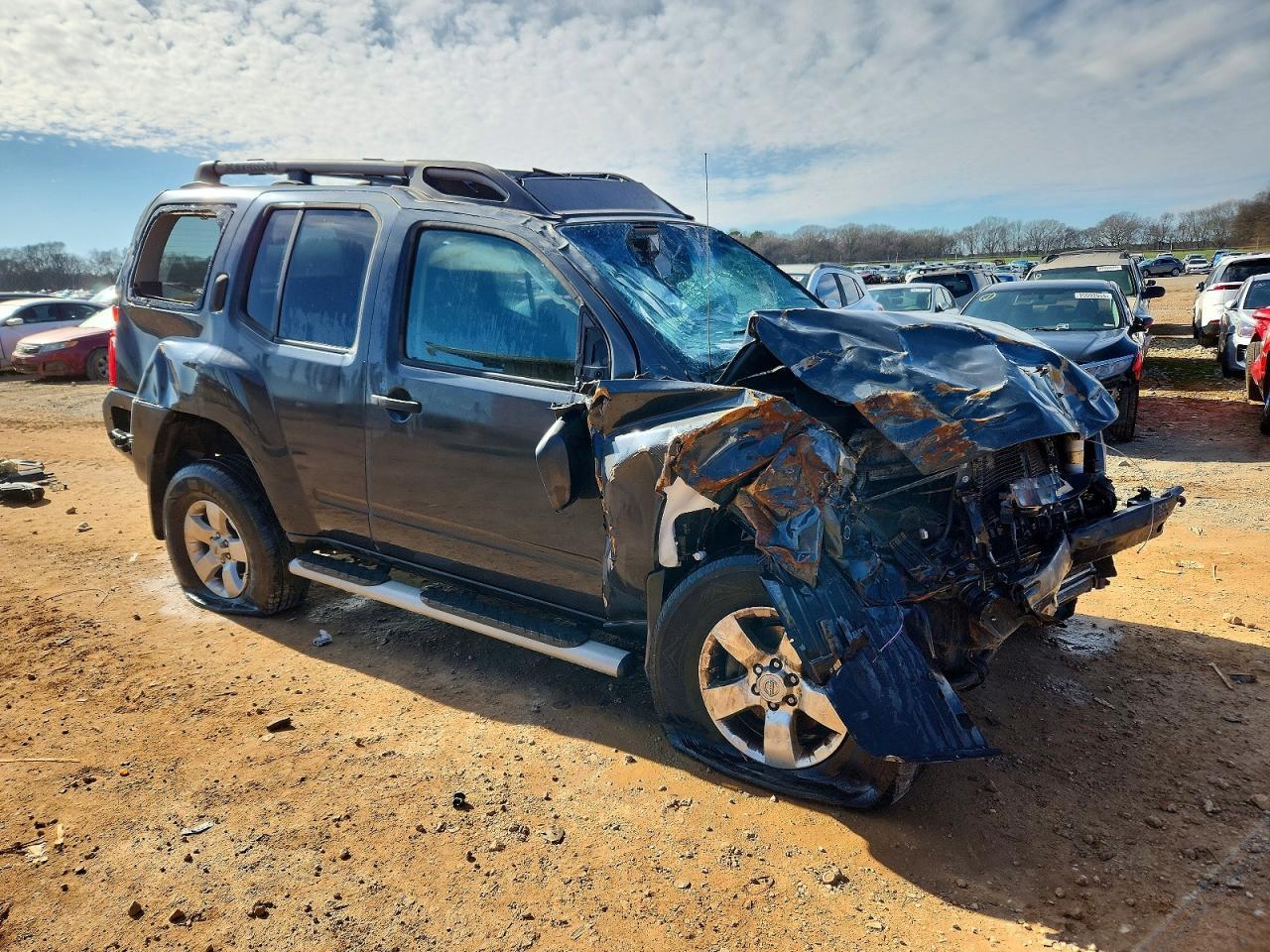 2010 Nissan Xterra X - Image 4