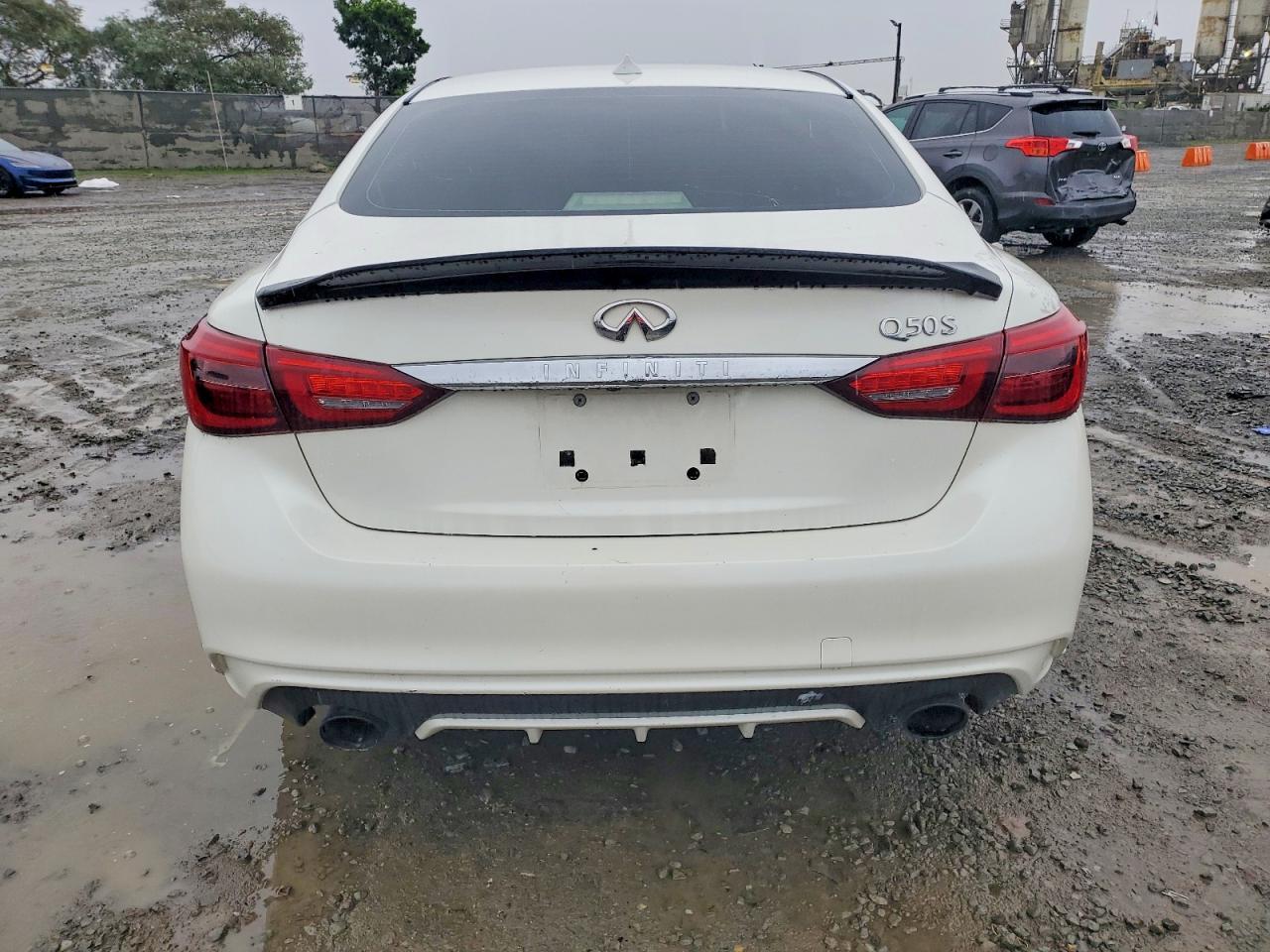 2018 Infiniti Q50 Luxe - Image 6