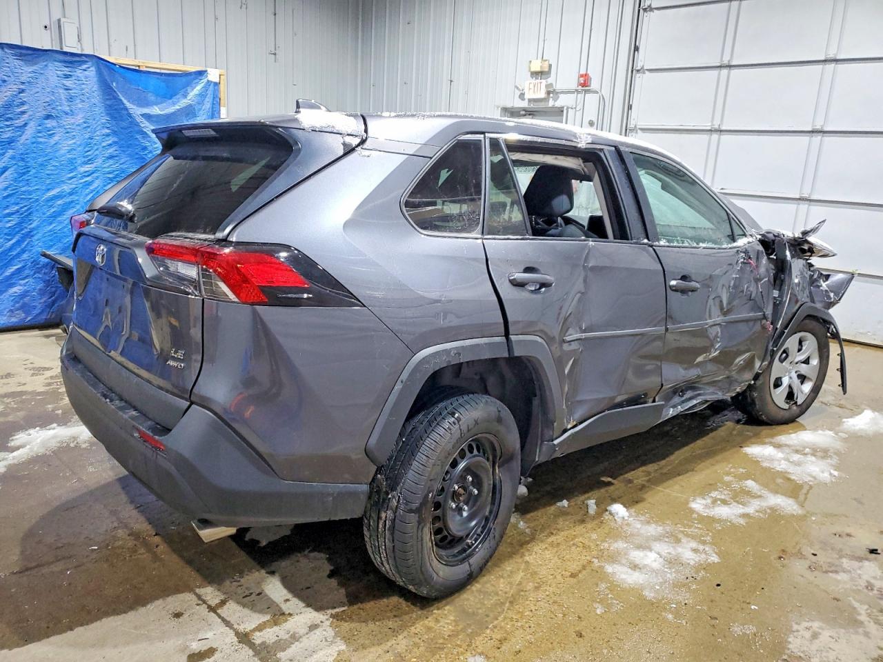 2024 Toyota Rav4 Le - Image 3