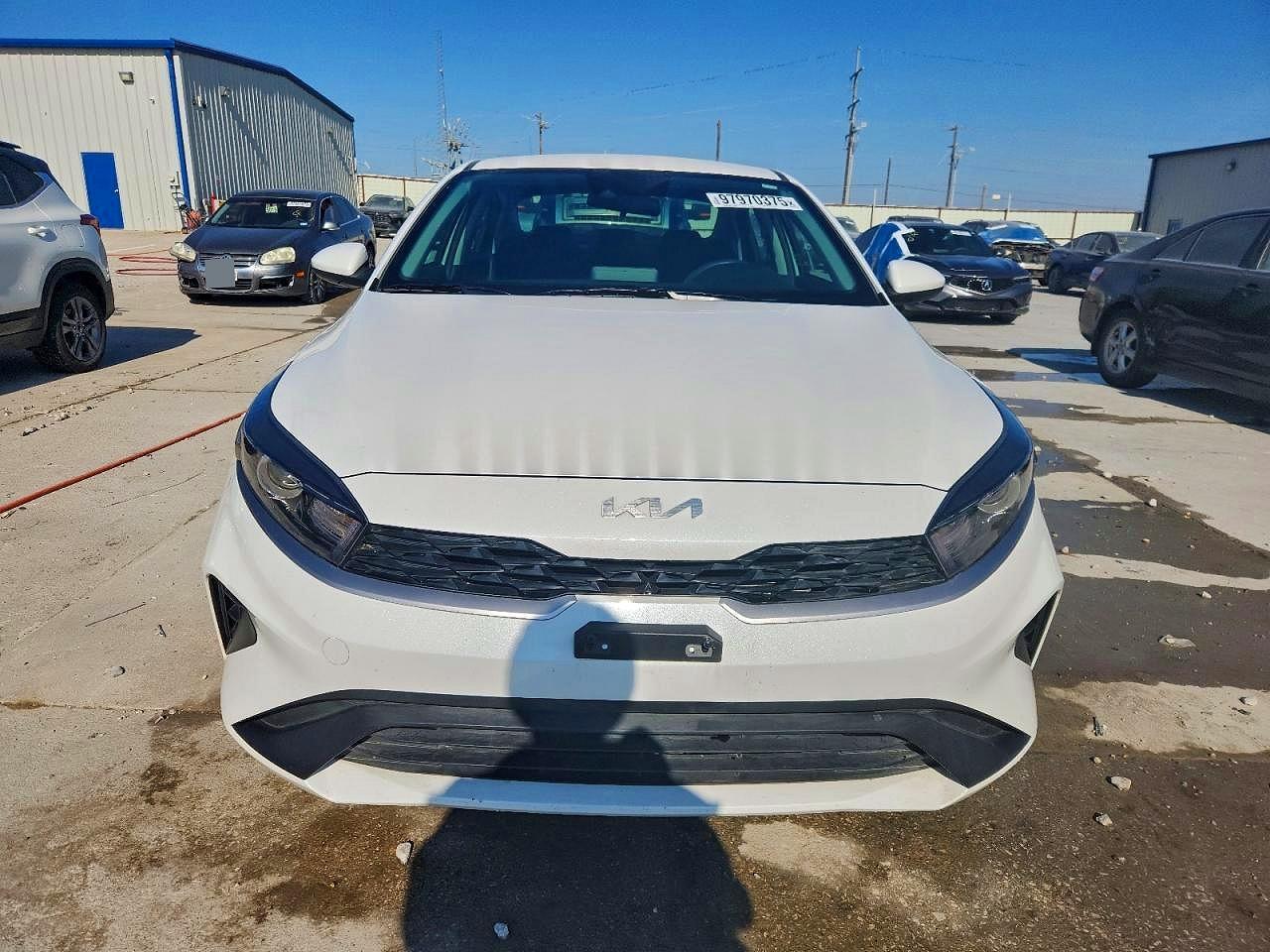 2024 Kia Forte Lxs - Image 5