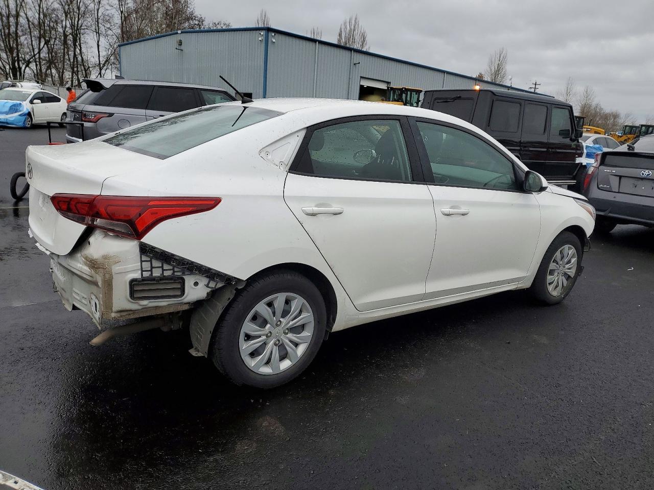 2022 Hyundai Accent Se - Фото 3
