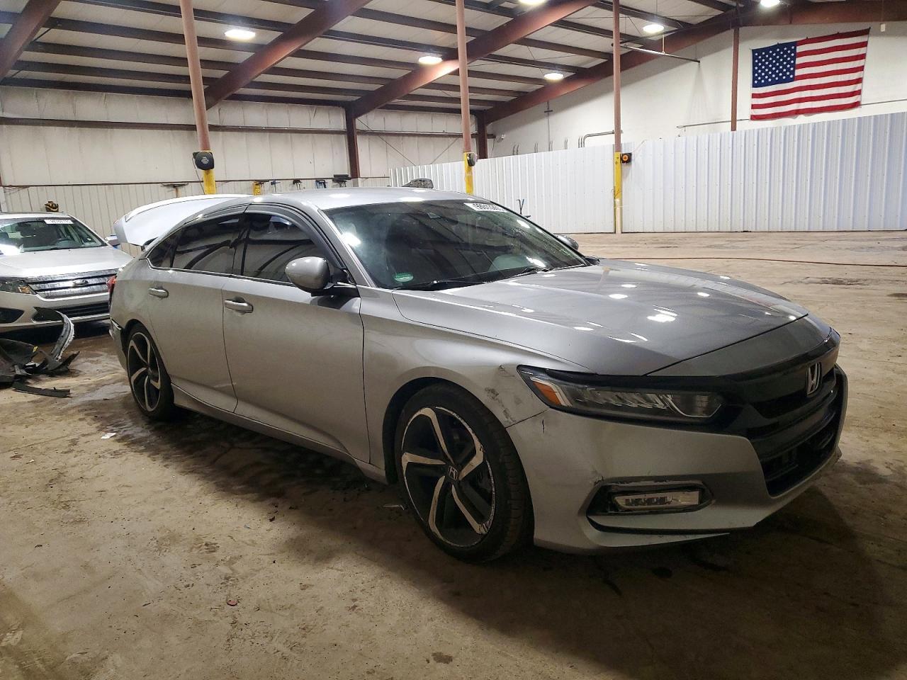 2018 Honda Accord Sport - Image 4