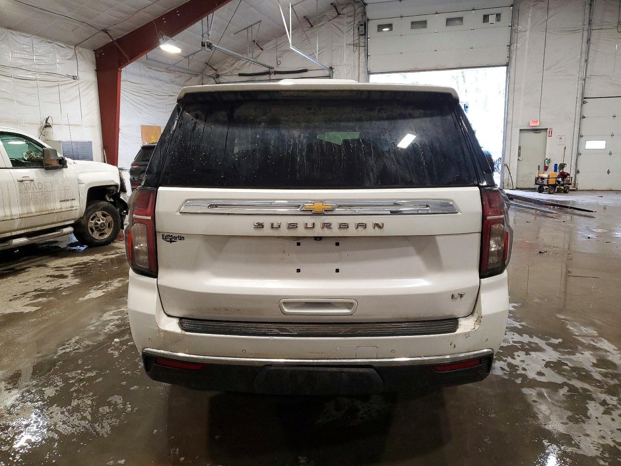 2022 Chevrolet Suburban K1500 Lt - Image 6