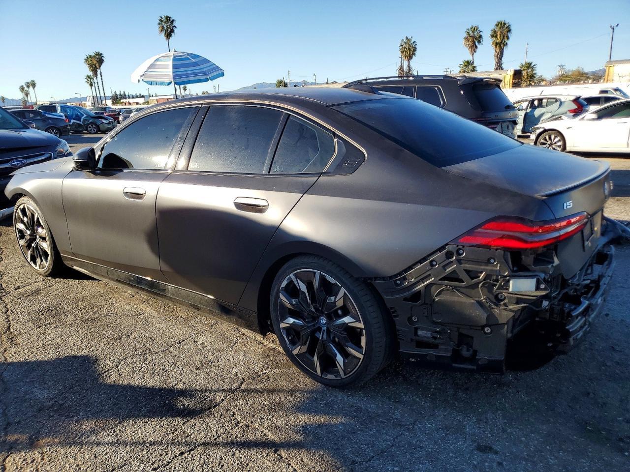 2025 BMW I5 Edrive 40 - Фото 2