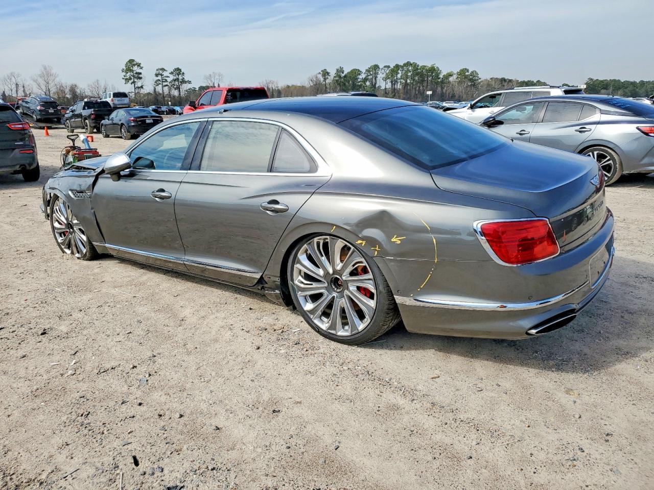 2023 Bentley Flying Spur - Image 2