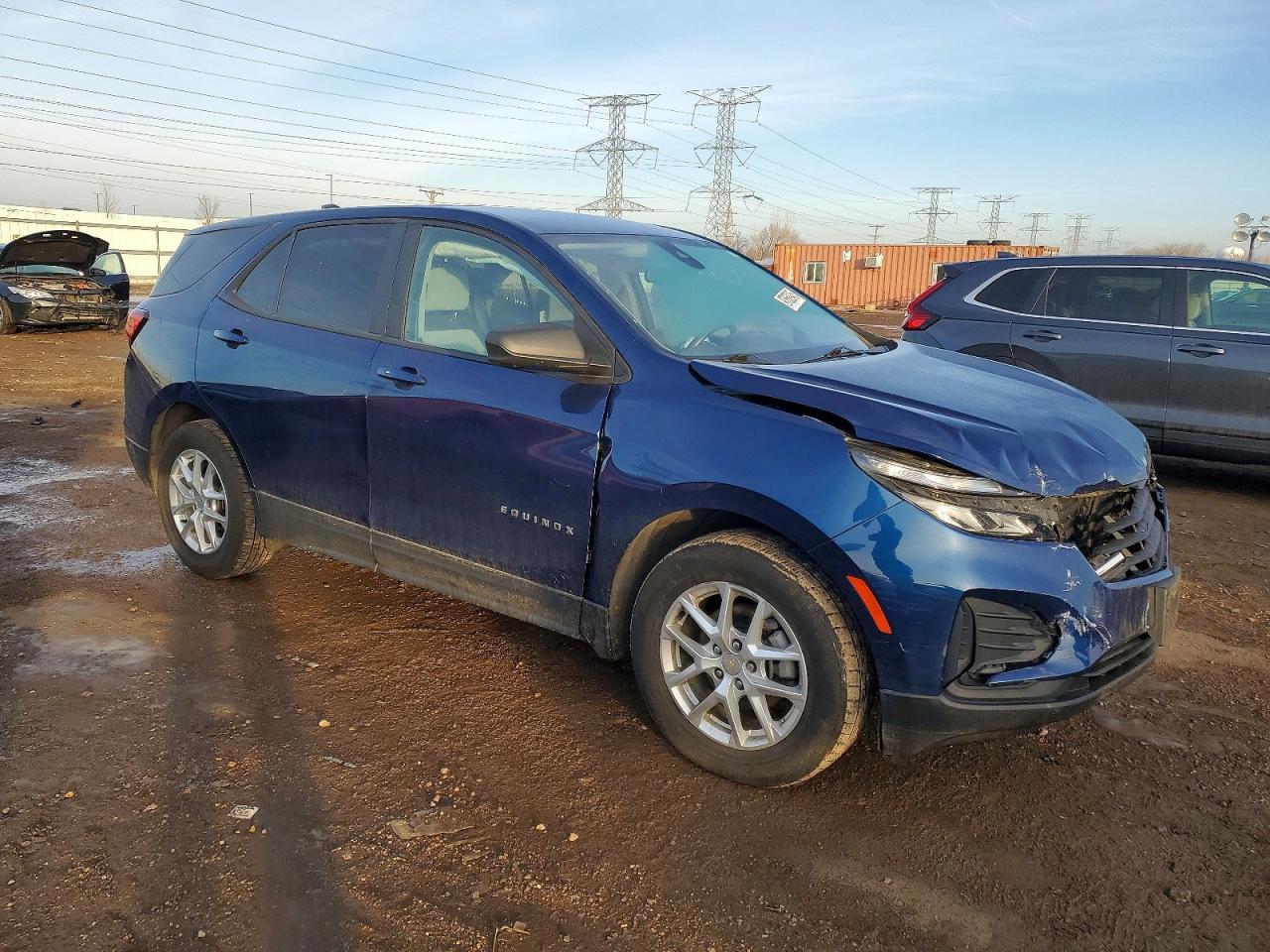 2022 Chev Equinox Ls - Image 4
