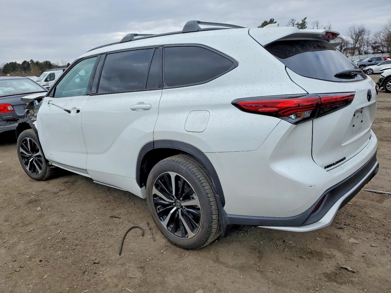 2022 Toyota Highlander Xse - Фото 2