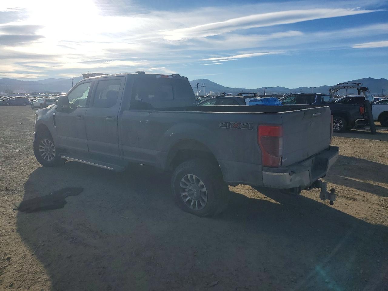 2022 Ford F350 Super Duty - Image 2