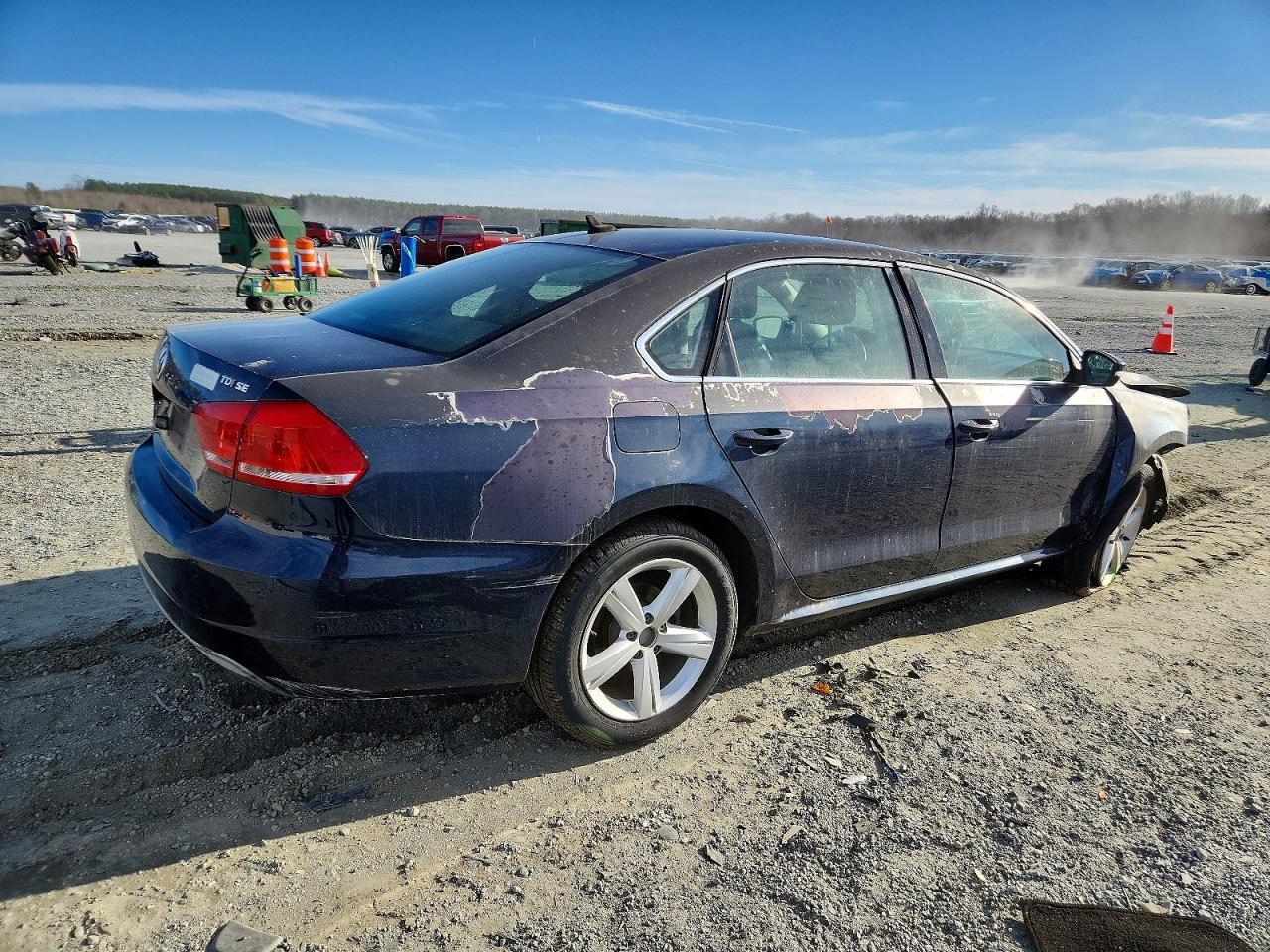 2013 Volkswagen Passat Se - Image 3
