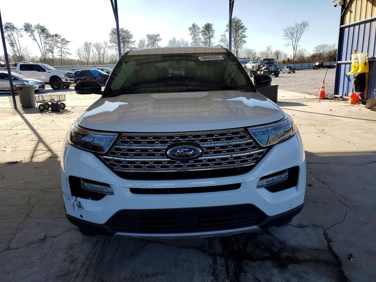 2022 Ford Explorer Limited - Image 5
