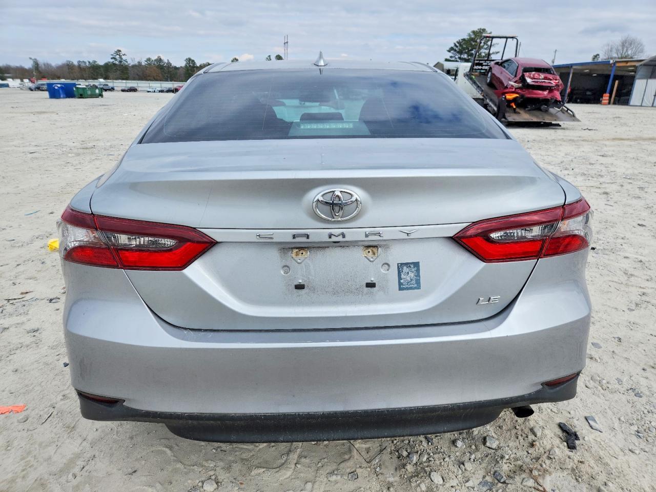 2022 Toyota Camry Le - Image 6