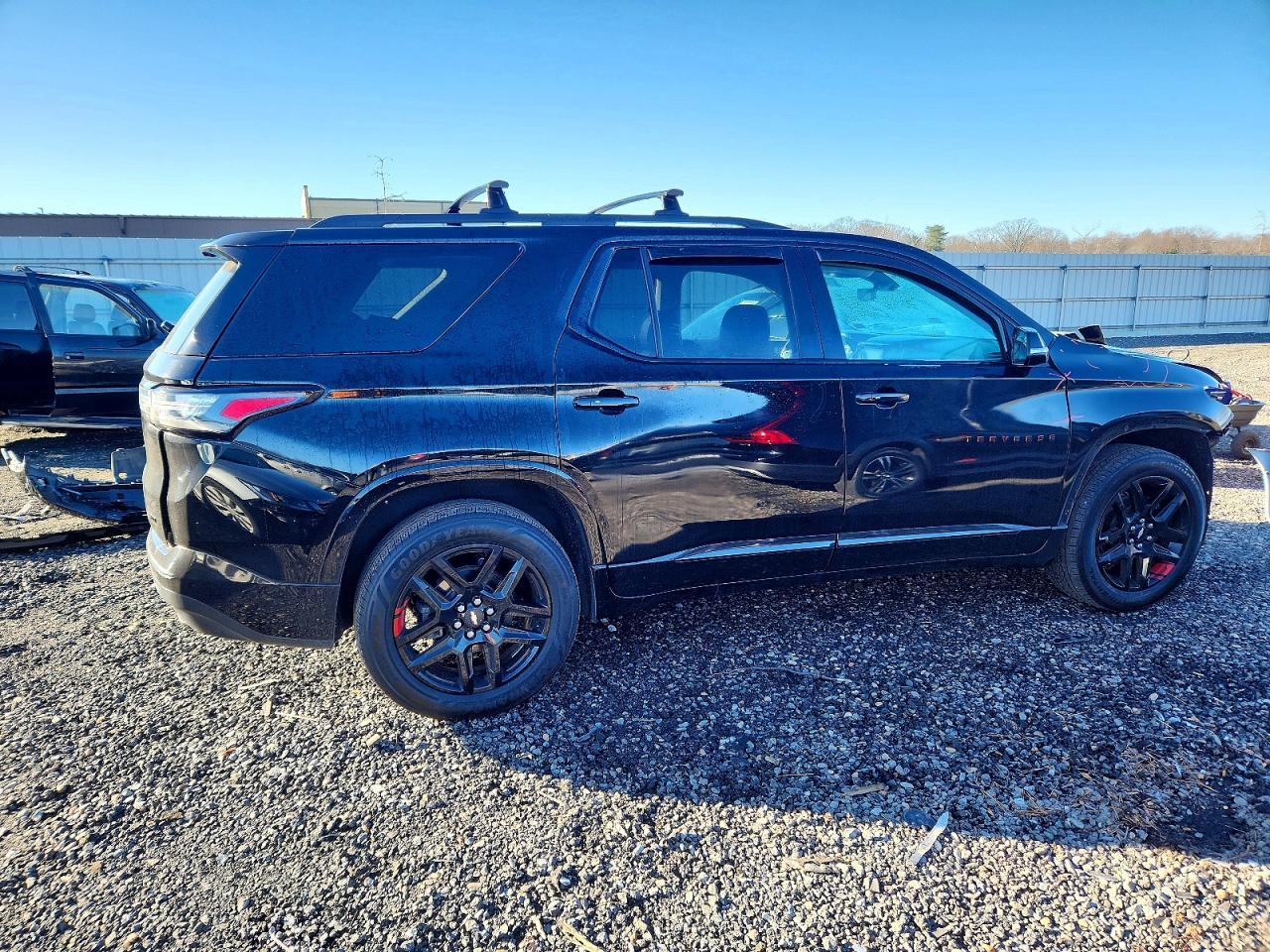 2020 Chevrolet Traverse Premier - Image 3