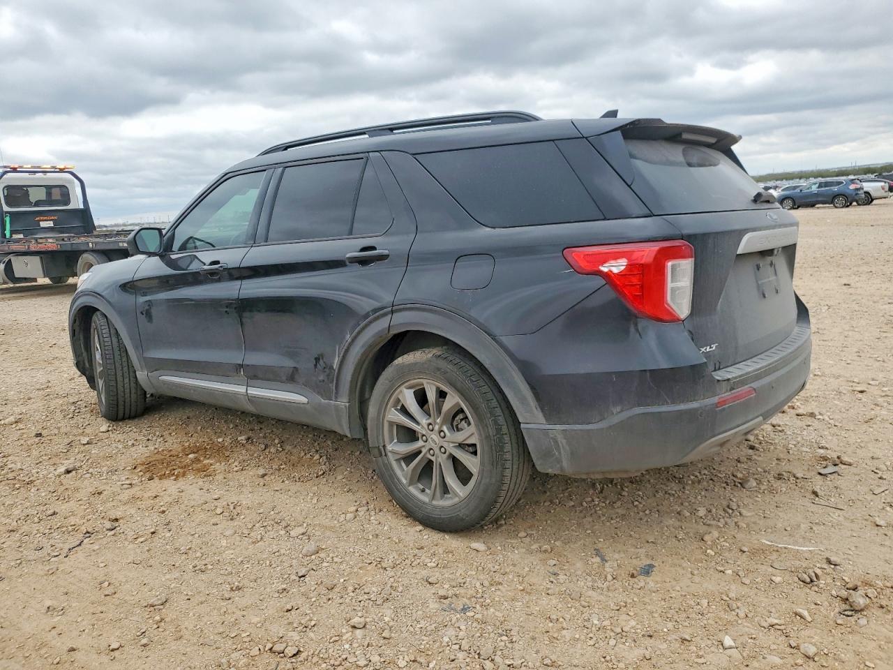 2020 Ford Explorer Xlt - Фото 2