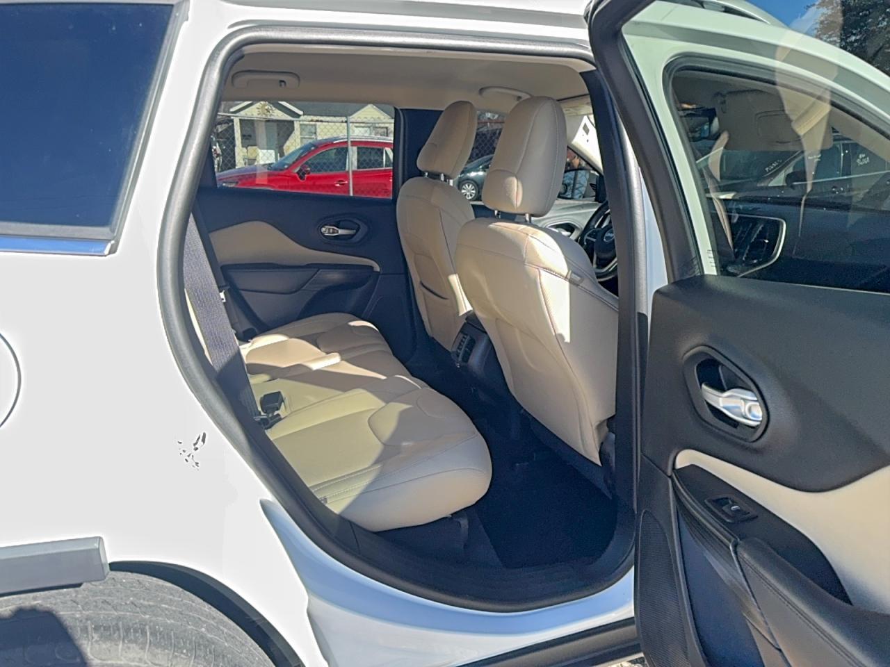 2016 Jeep Cherokee Latitude - Фото 6