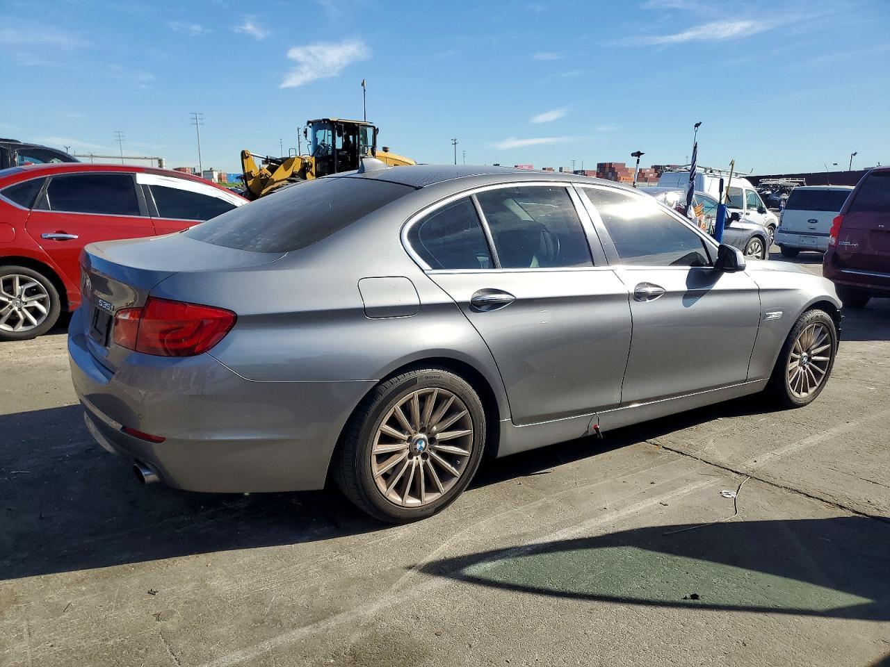 2013 BMW 535 I - Фото 3