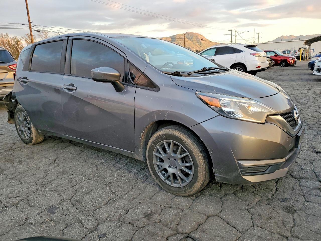 2018 Nissan Versa Note S - Фото 4