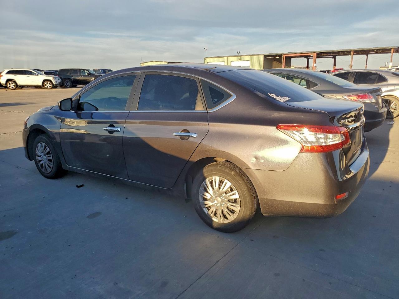 2014 Nissan Sentra S - Фото 2