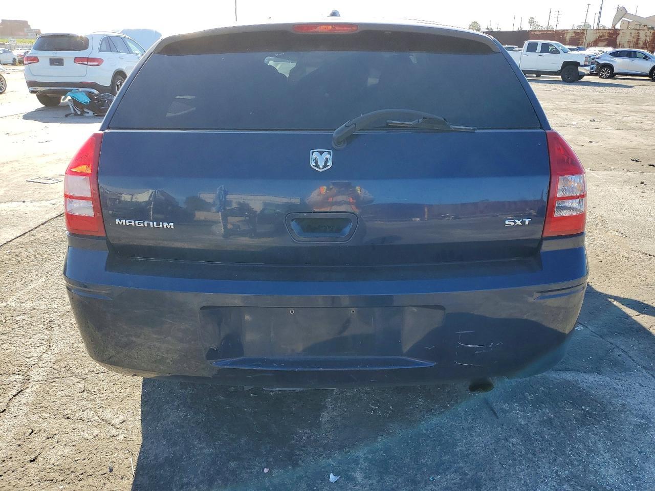 2005 Dodge Magnum Sxt - Image 6