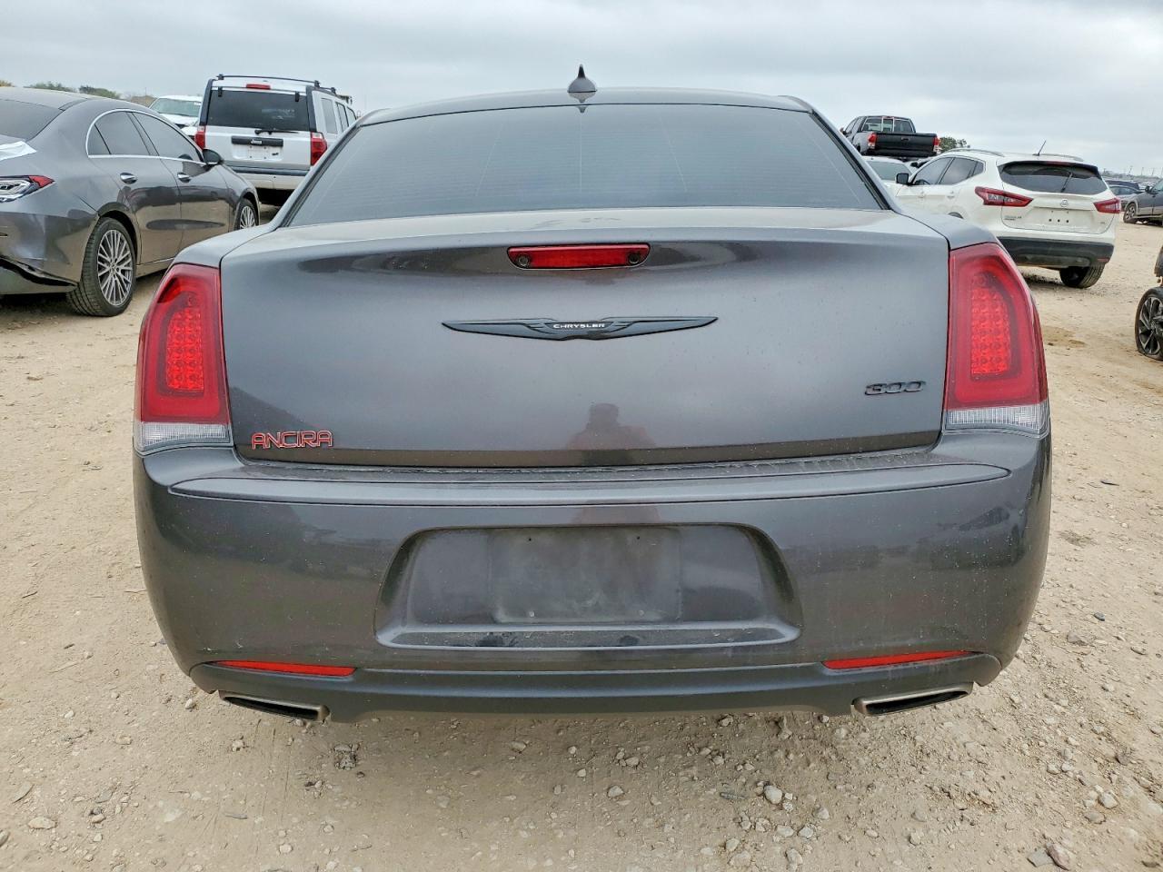 2023 Chrysler 300 Touring - Image 6