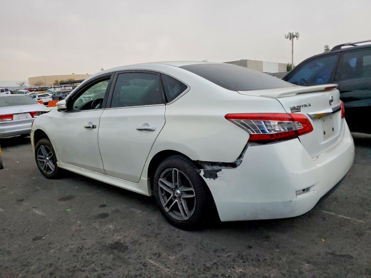 2015 Nissan Sentra S - Фото 2