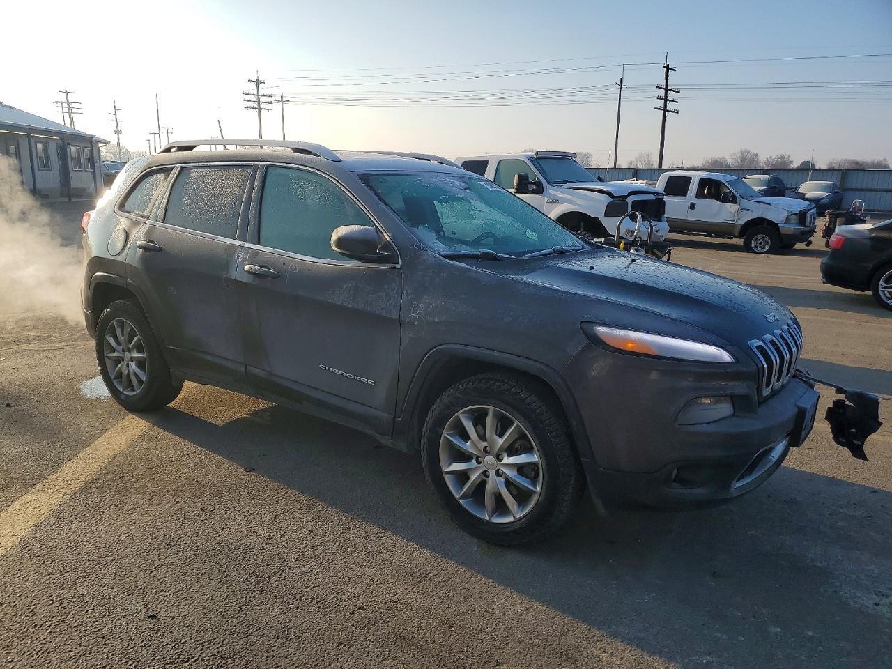 2018 Jeep Cherokee - Image 4