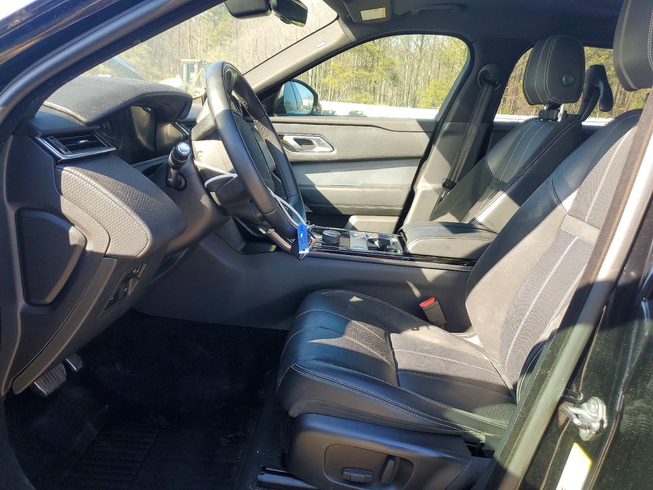 2019 Land Rover Range Rover Velar R-Dynamic Se - Image 7