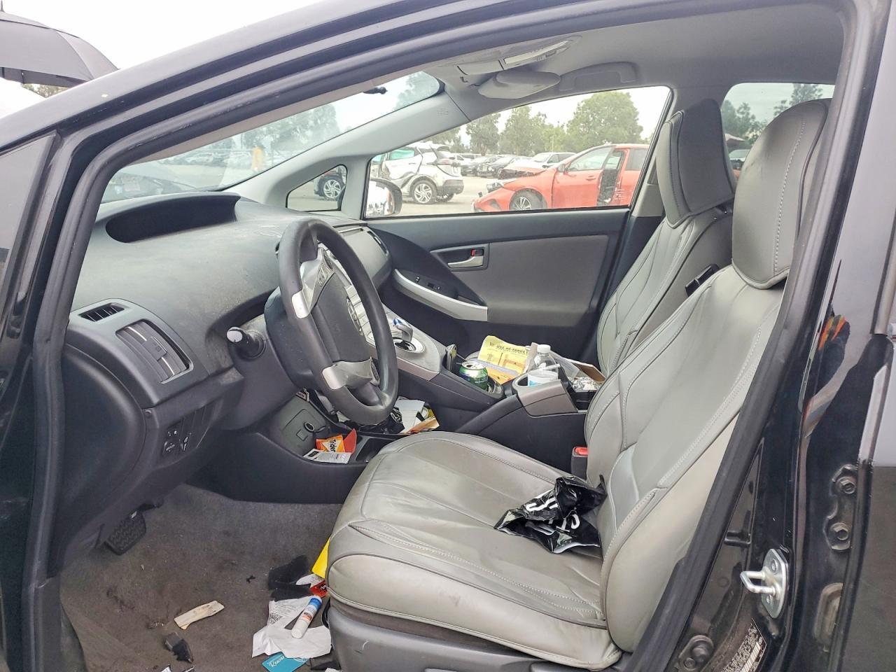 2015 Toyota Prius - Image 7
