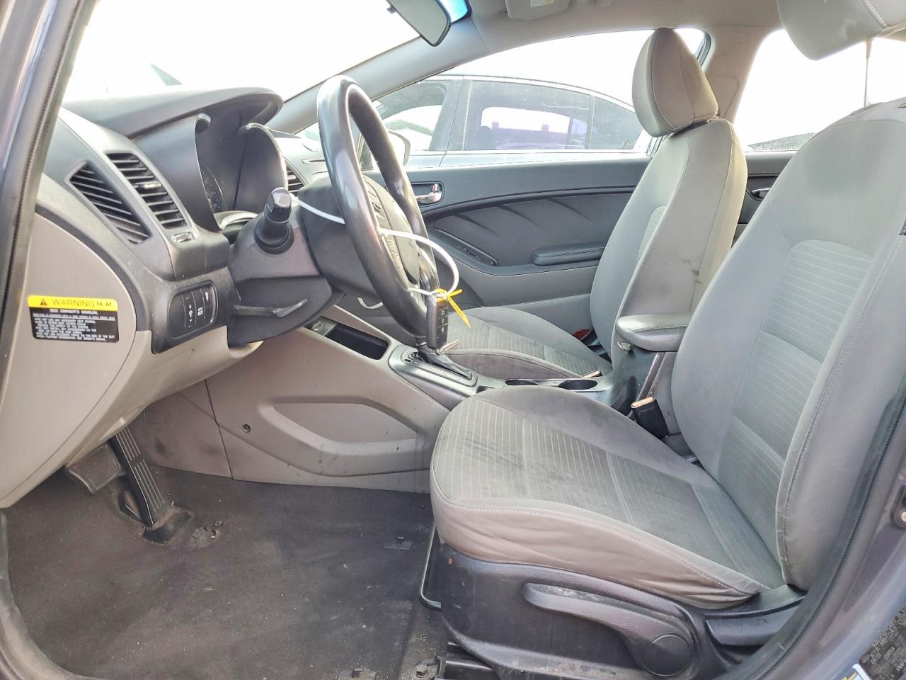 2016 Kia Forte - Image 7