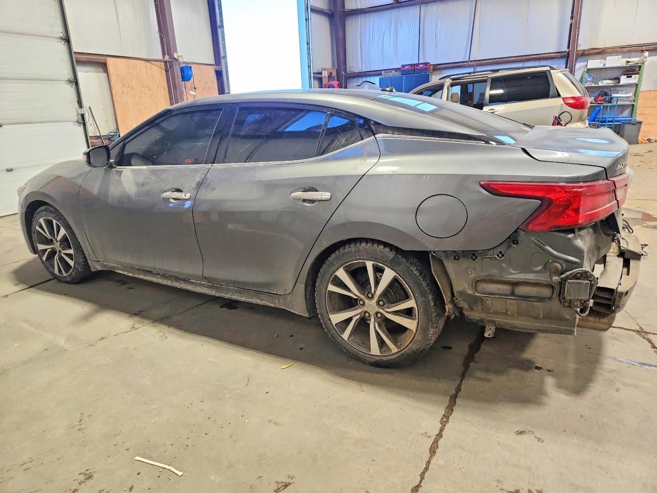 2017 Nissan Maxima 3.5 Sl 4Dr - Image 2