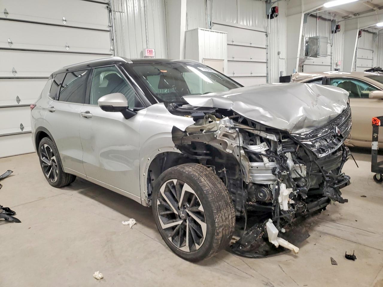 2023 Mitsubishi Outlander Sel - Фото 4