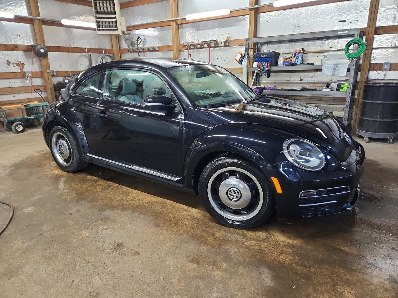 2018 Volkswagen Beetle S - Фото 4