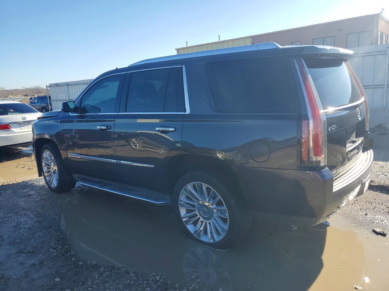 2015 Cadillac Escalade - Фото 2