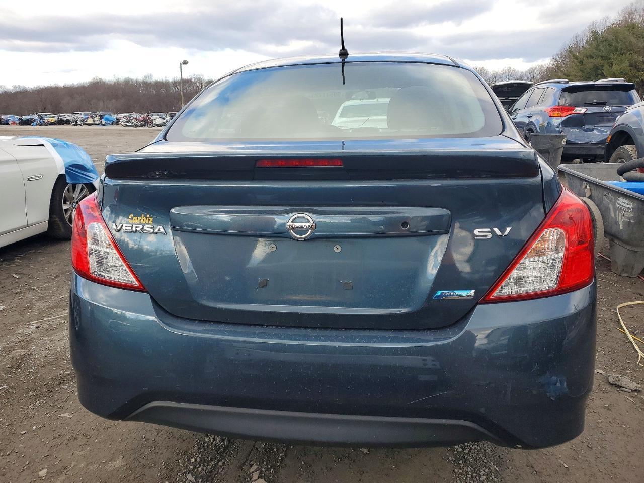 2016 Nissan Versa S - Image 6
