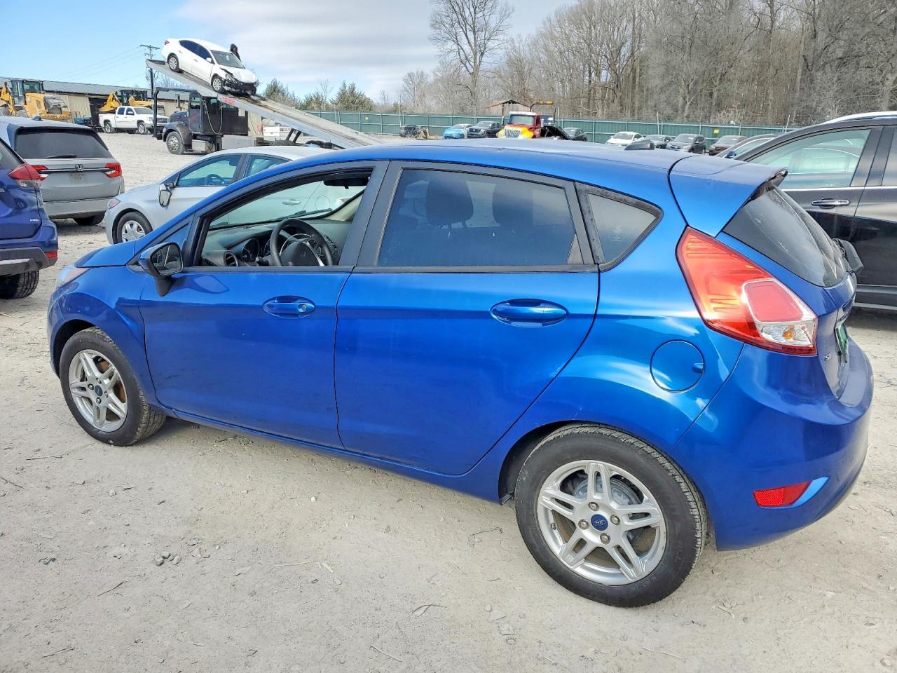 2019 Ford Fiesta Se - Фото 2