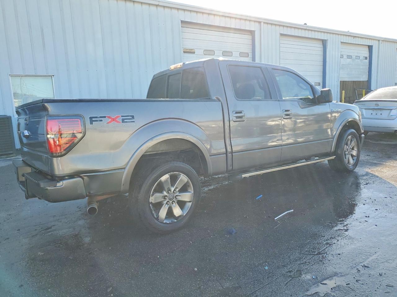 2011 Ford F150 Supercrew - Фото 3